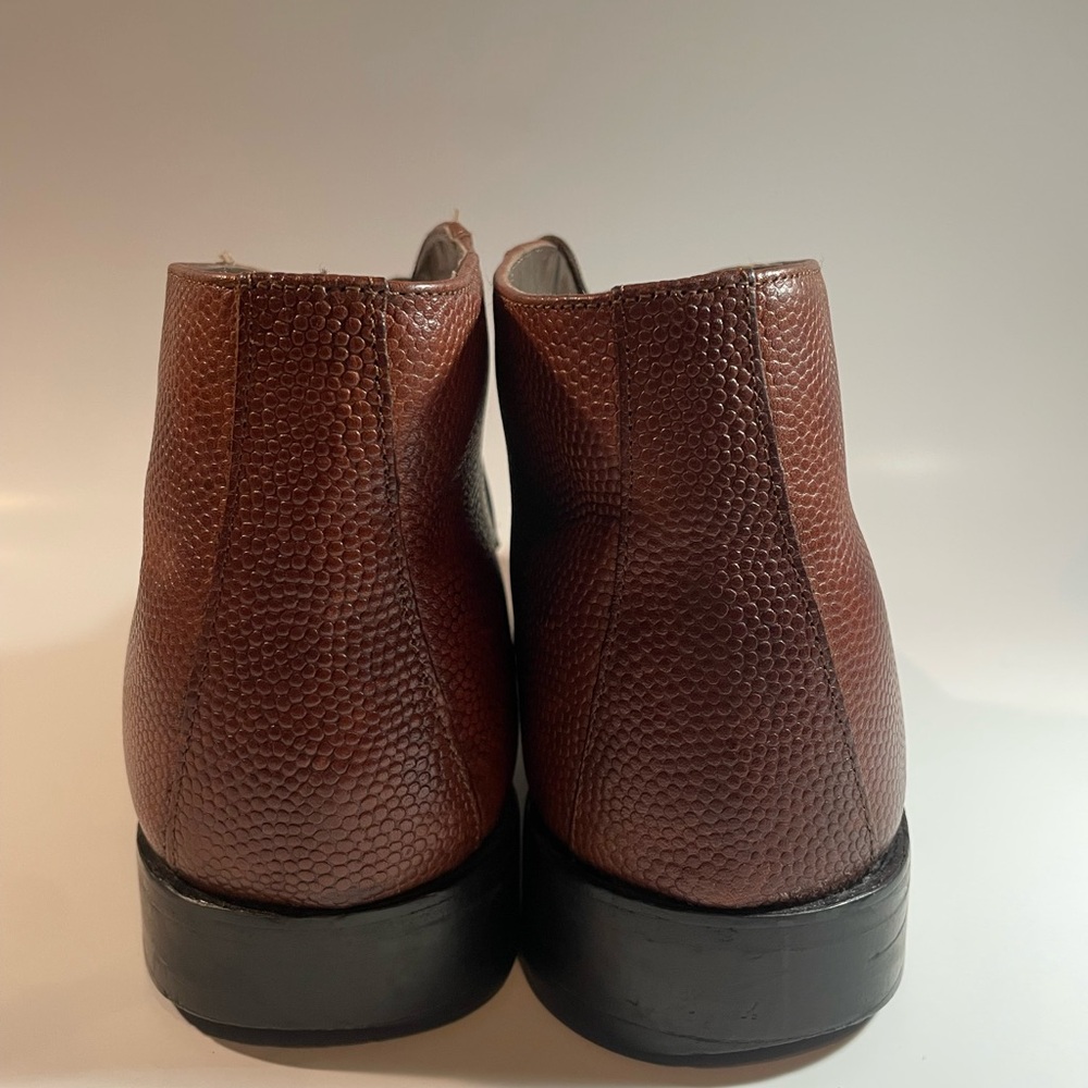 Men's Brown Leather Chukka Boots - Picture 4 of 6